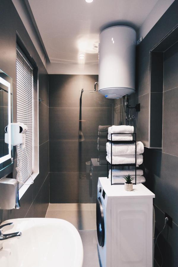 Mono Boutique Apartments Тирана Екстер'єр фото