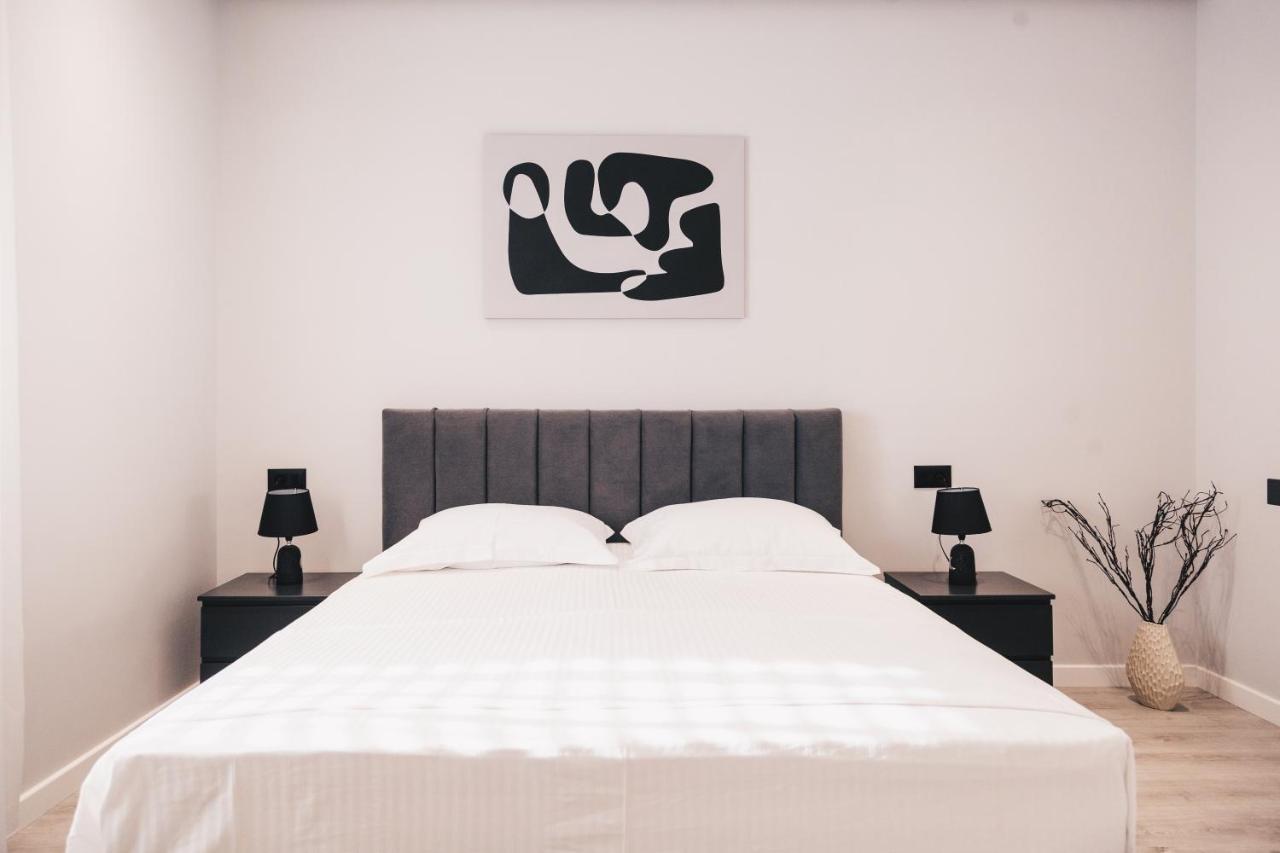 Mono Boutique Apartments Тирана Екстер'єр фото
